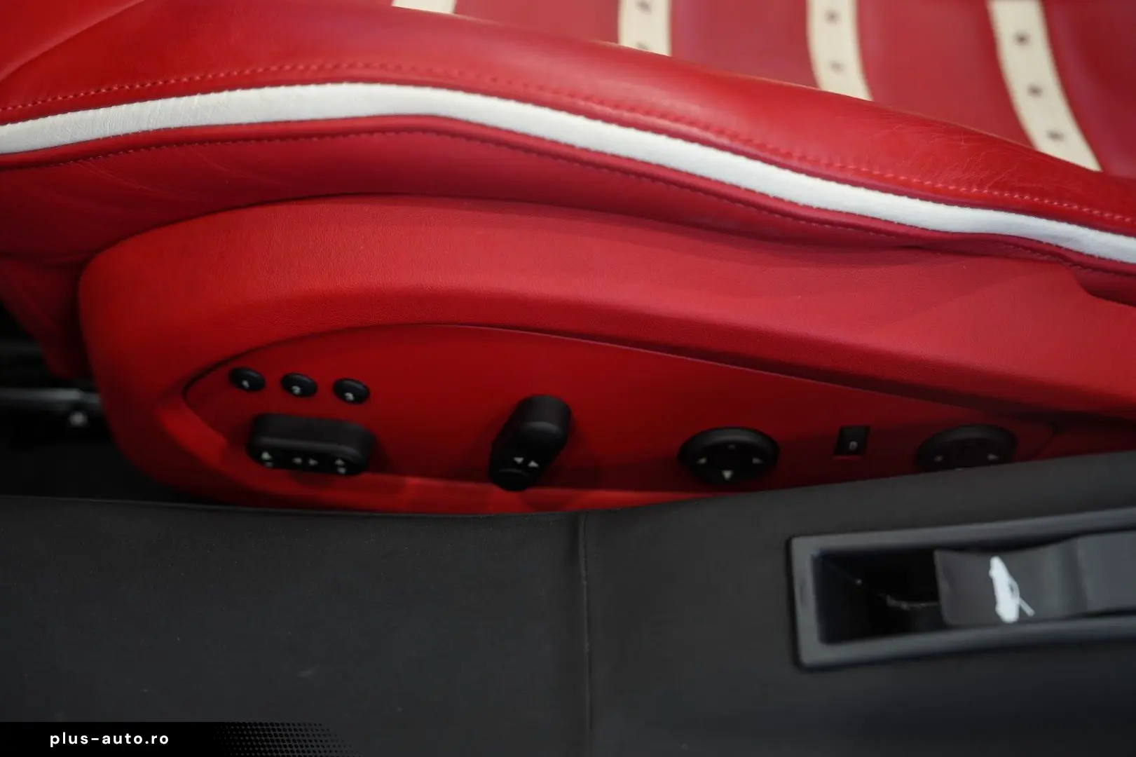 FERRARI 488 Spider TAILOR-MADE DAYTONA-SEATS
