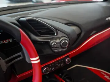 FERRARI 488 Spider TAILOR-MADE DAYTONA-SEATS