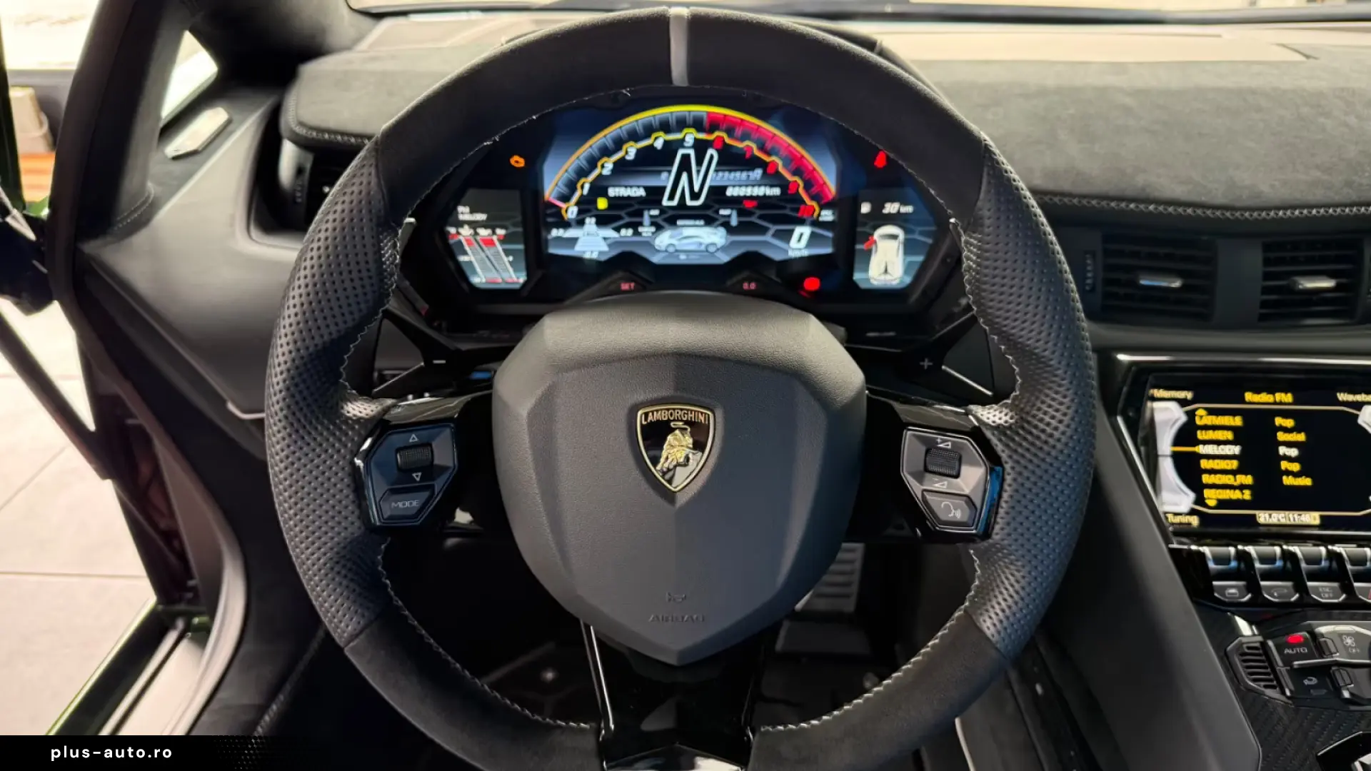 Lamborghini Aventador SVJ AD Personam- Capristo-Shiny Carbon