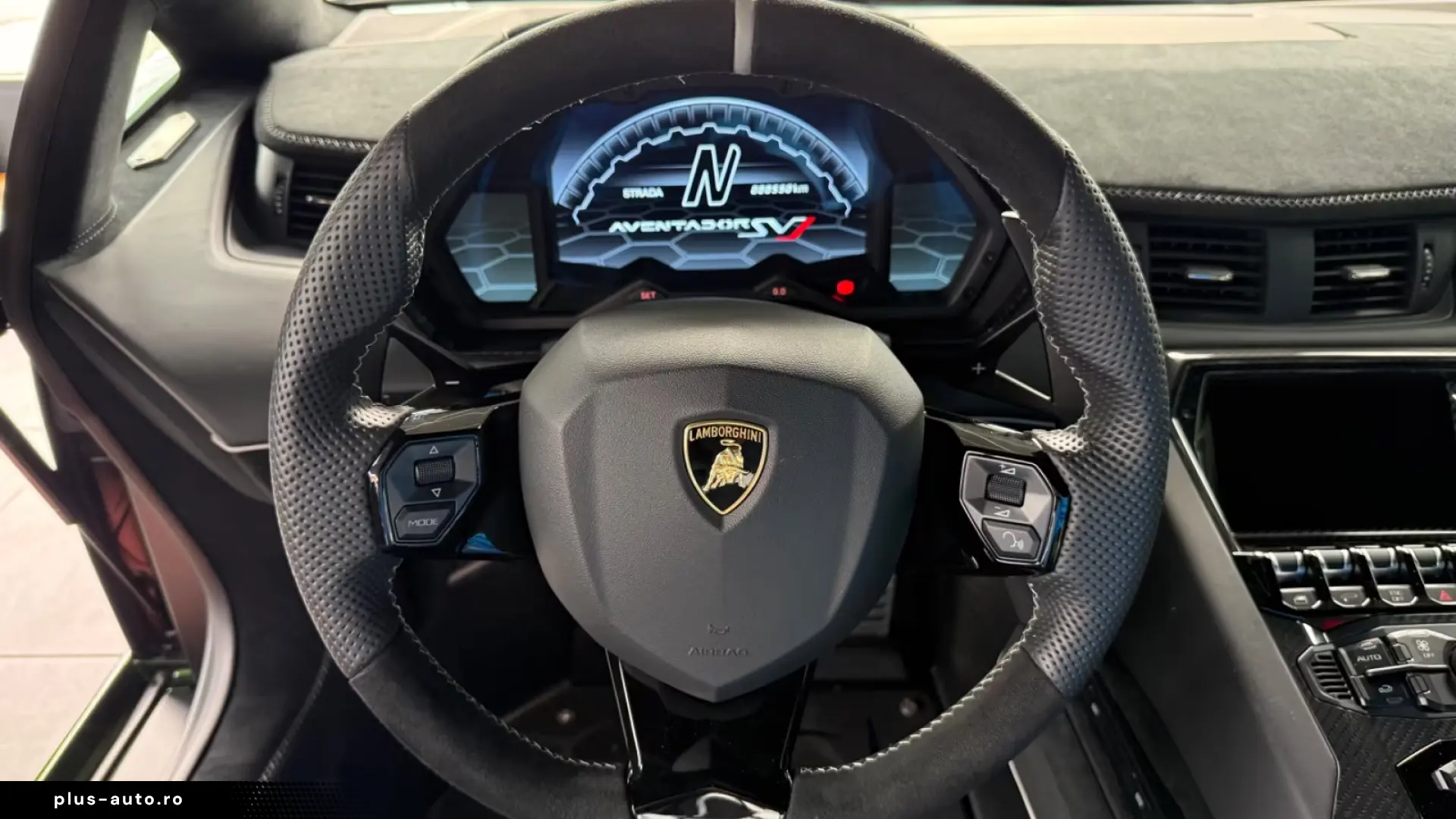Lamborghini Aventador SVJ AD Personam- Capristo-Shiny Carbon