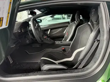 Lamborghini Aventador SVJ AD Personam- Capristo-Shiny Carbon