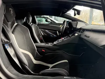 Lamborghini Aventador SVJ AD Personam- Capristo-Shiny Carbon
