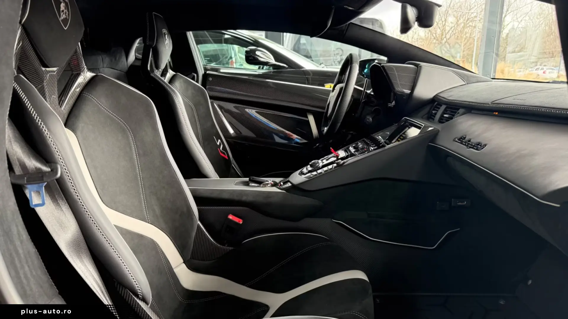 Lamborghini Aventador SVJ AD Personam- Capristo-Shiny Carbon