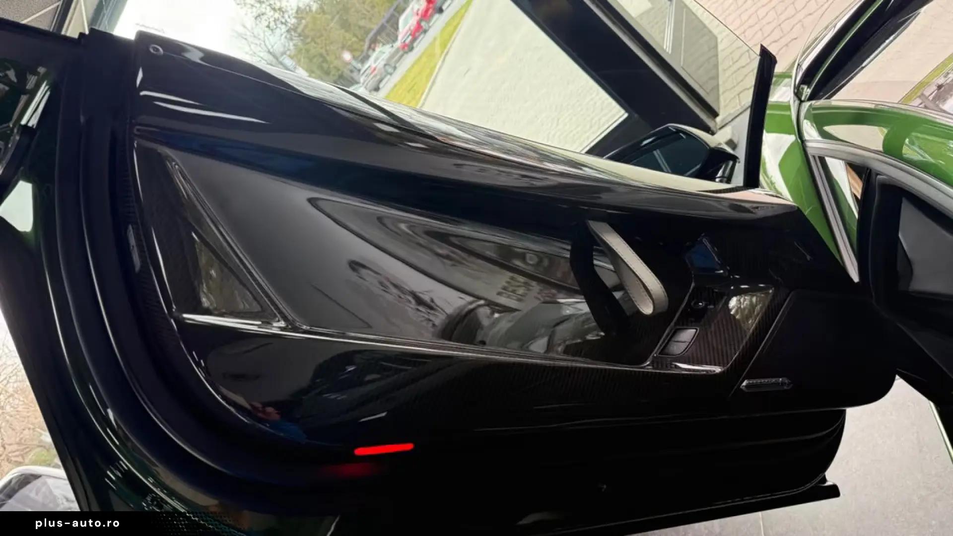 Lamborghini Aventador SVJ AD Personam- Capristo-Shiny Carbon