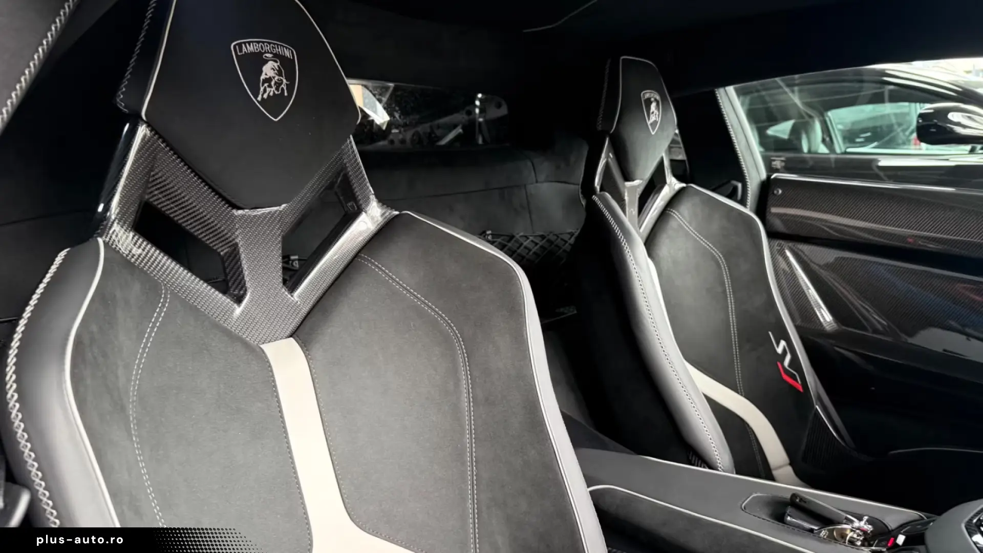 Lamborghini Aventador SVJ AD Personam- Capristo-Shiny Carbon