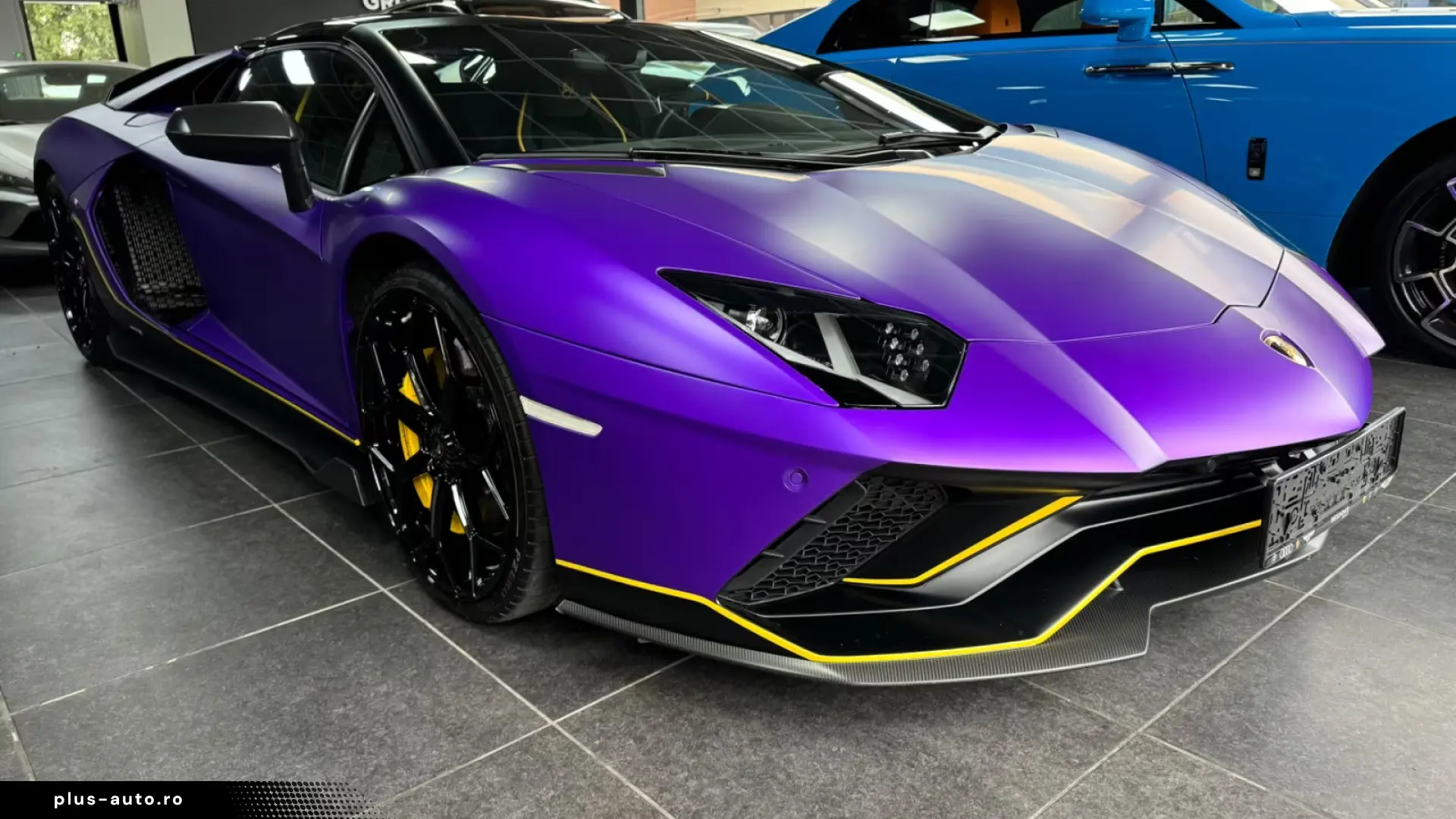 Lamborghini Aventador Ultimae Roadster 1 of 250- Full carbon