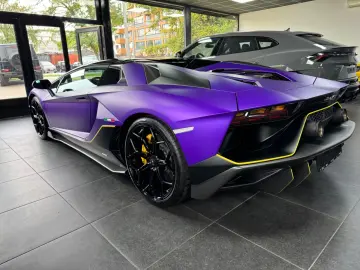 Lamborghini Aventador Ultimae Roadster 1 of 250- Full carbon