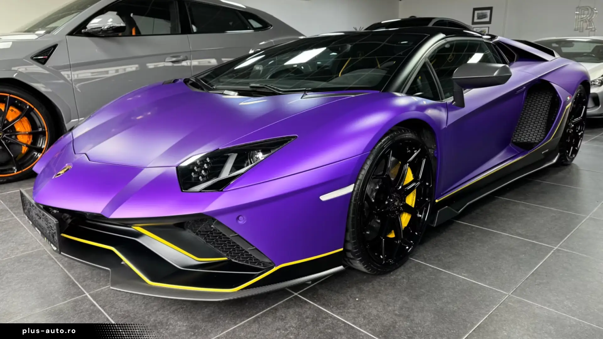 Lamborghini Aventador Ultimae Roadster 1 of 250- Full carbon
