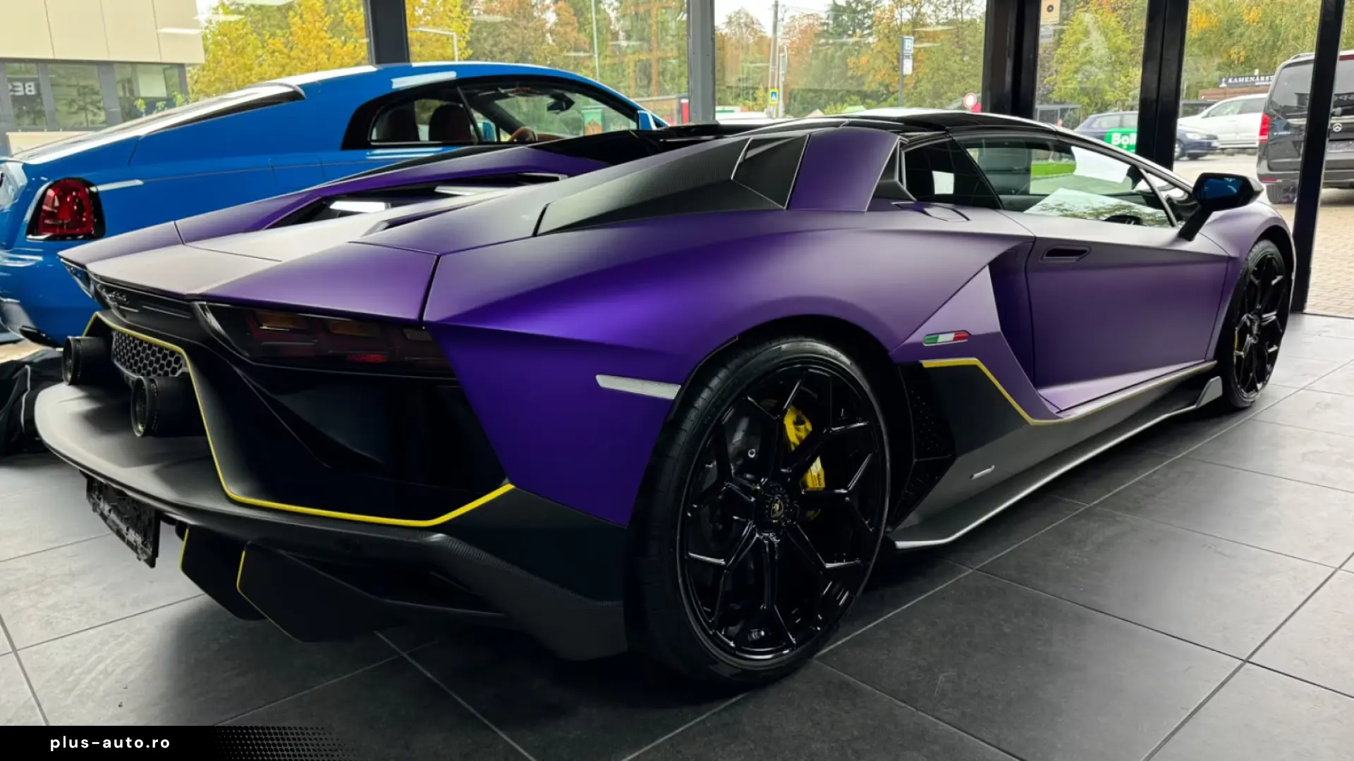 Lamborghini Aventador Ultimae Roadster 1 of 250- Full carbon