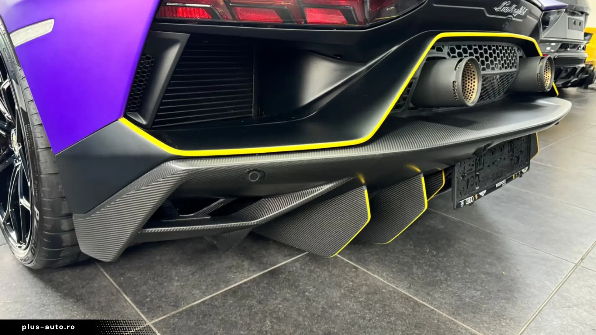 Lamborghini Aventador Ultimae Roadster 1 of 250- Full carbon