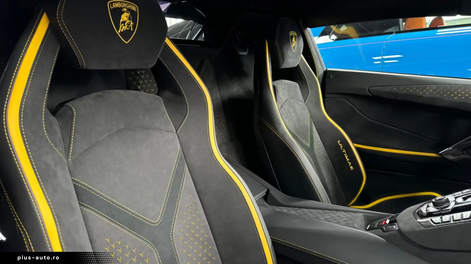 Lamborghini Aventador Ultimae Roadster 1 of 250- Full carbon
