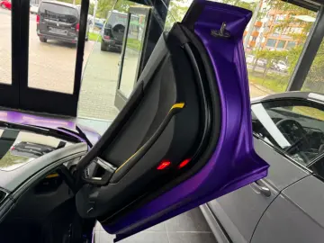 Lamborghini Aventador Ultimae Roadster 1 of 250- Full carbon
