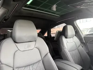 Audi A8 50 TDI quattro- HUD- TV- Pano- B&O 3D