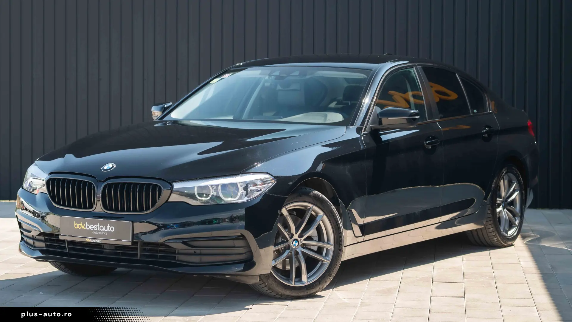 BMW Seria 5 520d xDrive AT