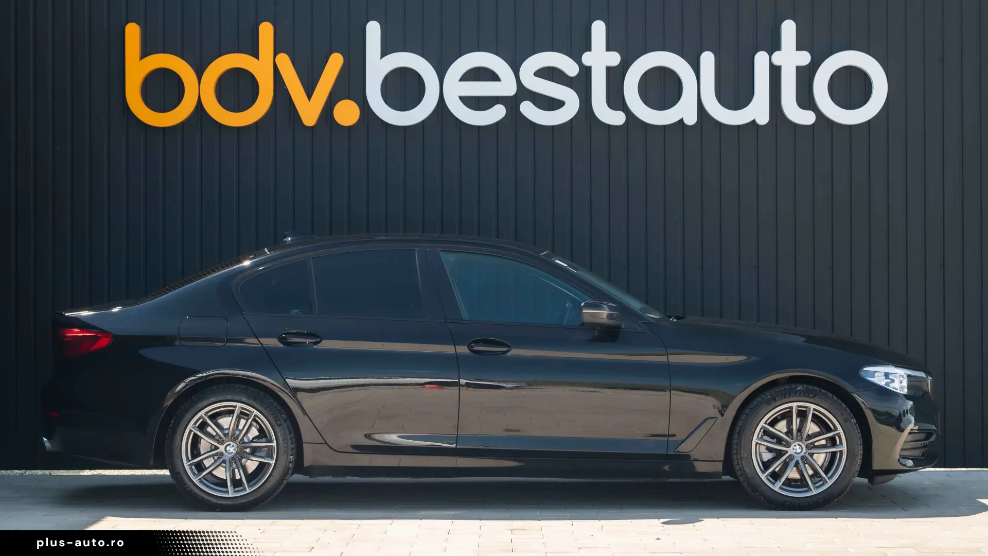 BMW Seria 5 520d xDrive AT