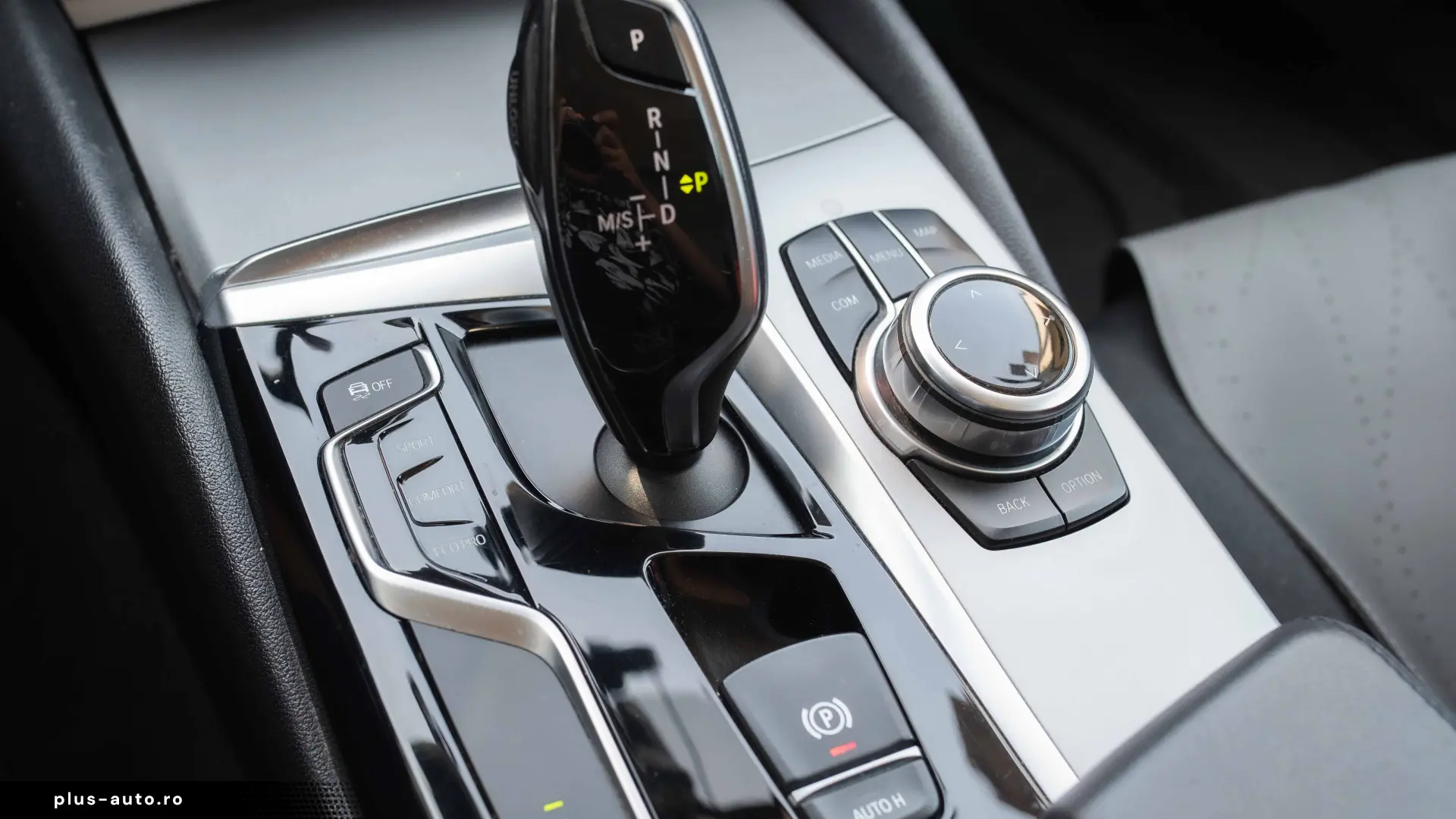 BMW Seria 5 520d xDrive AT