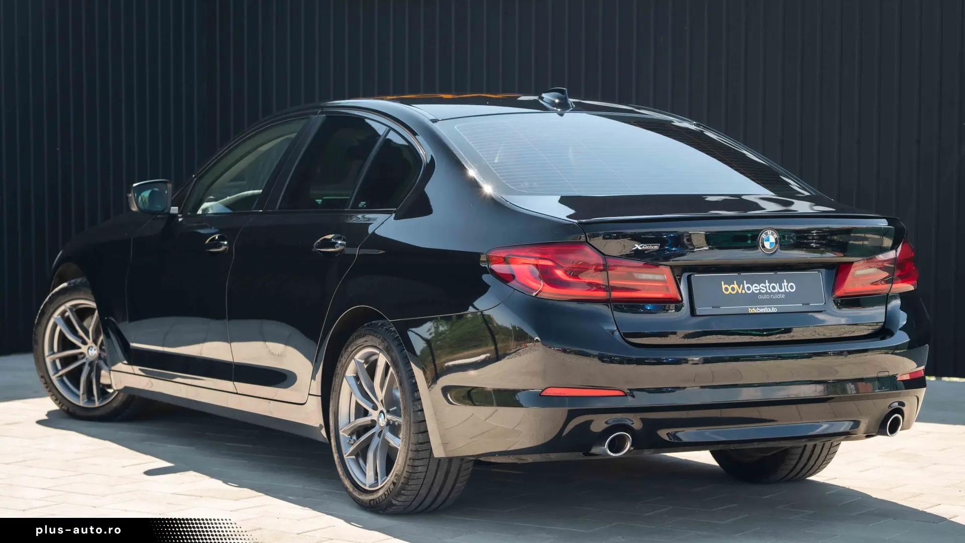 BMW Seria 5 520d xDrive AT