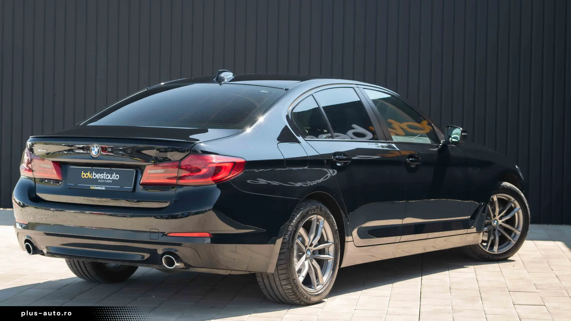 BMW Seria 5 520d xDrive AT