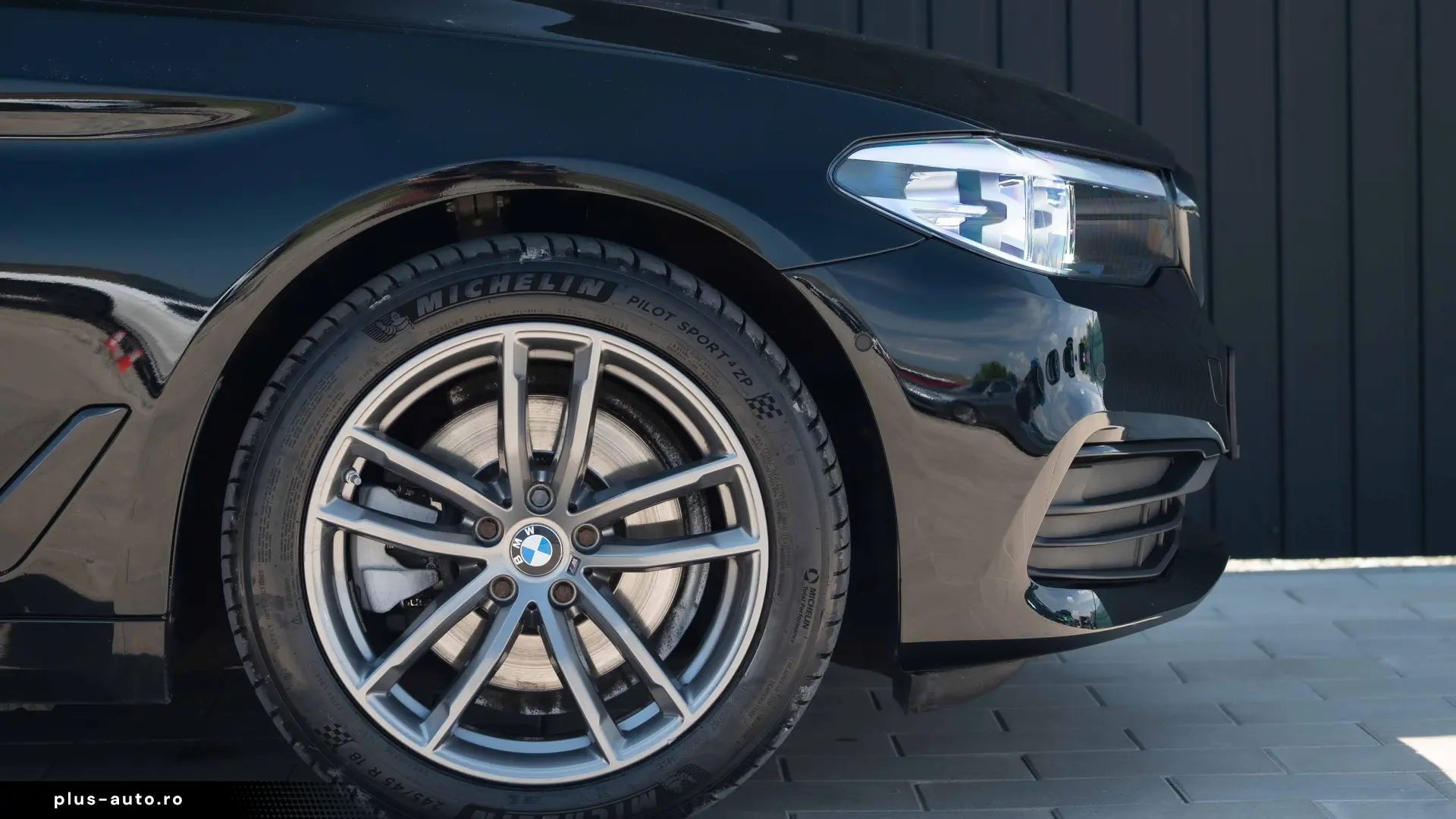 BMW Seria 5 520d xDrive AT