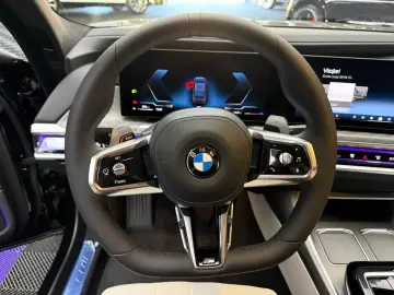 BMW 740 d MSport Pro Pack- B&W- SkyLounge- Pano- TV