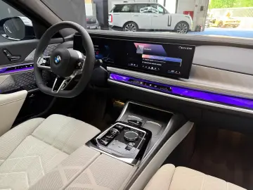 BMW 740 d MSport Pro Pack- B&W- SkyLounge- Pano- TV