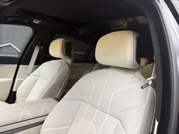BMW 740 d MSport Pro Pack- B&W- SkyLounge- Pano- TV