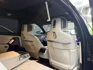 BMW 740 d MSport Pro Pack- B&W- SkyLounge- Pano- TV