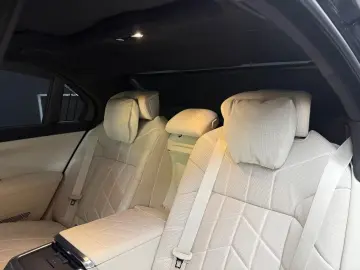 BMW 740 d MSport Pro Pack- B&W- SkyLounge- Pano- TV