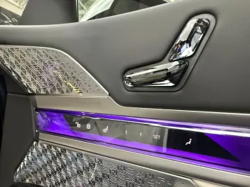 BMW 740 d MSport Pro Pack- B&W- SkyLounge- Pano- TV