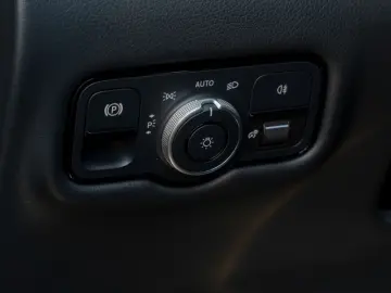 MERCEDES-BENZ V 300 Avantgarde lang 4x4 AHK Standh Sitzklima