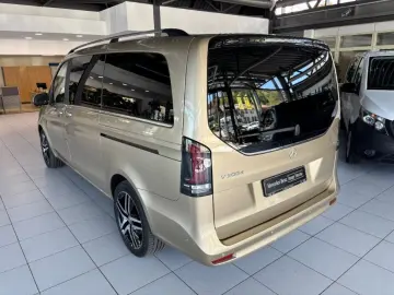 MERCEDES-BENZ V 300 d 4MATIC AVANTGARDE L PANO SITZL…