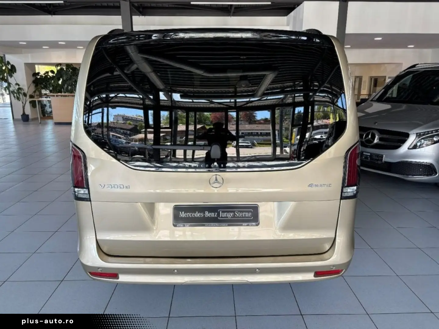 MERCEDES-BENZ V 300 d 4MATIC AVANTGARDE L PANO SITZL&hellip;