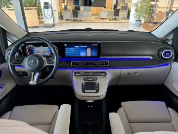 MERCEDES-BENZ V 300 d 4MATIC AVANTGARDE L PANO SITZL…