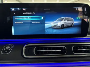 MERCEDES-BENZ V 300 d 4MATIC AVANTGARDE L PANO SITZL…