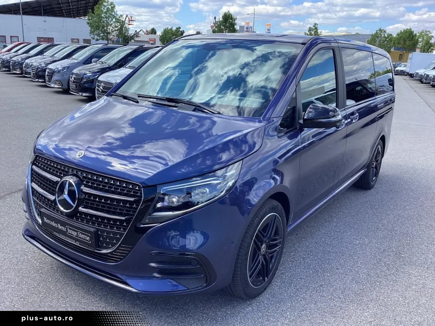 MERCEDES-BENZ V 300 d AVANTGARDE 4M lang AMG AIRMATIC