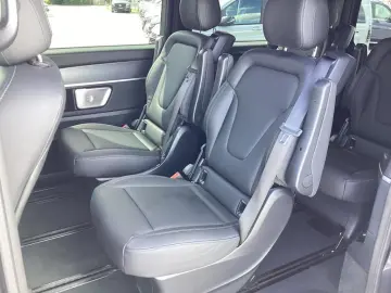 MERCEDES-BENZ V 300 d AVANTGARDE 4M lang AMG AIRMATIC