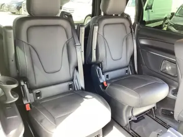 MERCEDES-BENZ V 300 d AVANTGARDE 4M lang AMG AIRMATIC