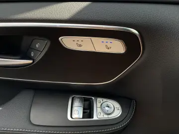 MERCEDES-BENZ V 300 d AVANTGARDE 4M lang AMG AIRMATIC