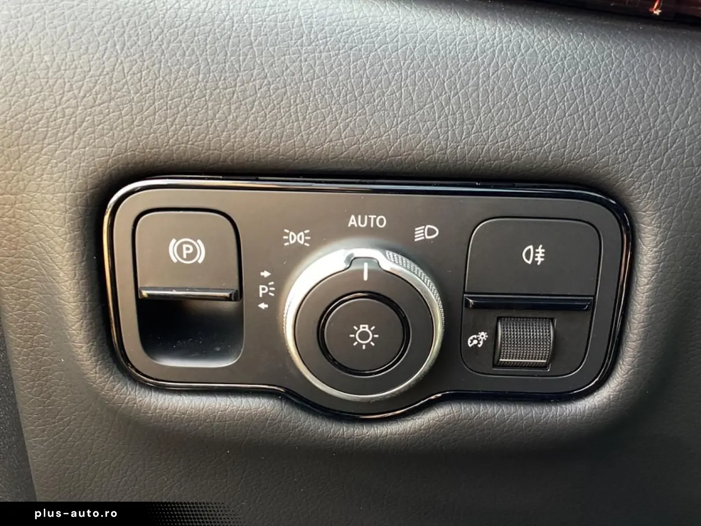 MERCEDES-BENZ V 300 d AVANTGARDE 4M lang AMG AIRMATIC