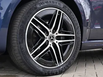 MERCEDES-BENZ V 300 d 4MATIC AVANTGARDE AMG Lang AHK…
