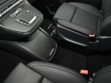 MERCEDES-BENZ V 300 d 4MATIC AVANTGARDE AMG Lang AHK…