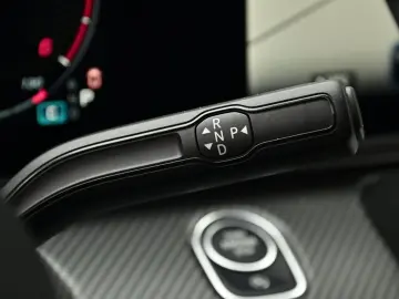MERCEDES-BENZ V 300 d 4MATIC AVANTGARDE AMG Lang AHK…