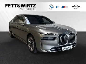 BMW 750e xDrive Inkl. € 1.190 Zubehörbonus Autobahna