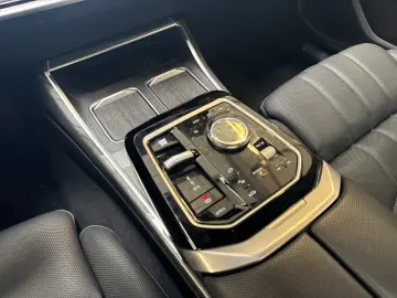 BMW 750e xDrive Inkl. € 1.190 Zubehörbonus Autobahna