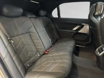 BMW 750e xDrive Inkl. € 1.190 Zubehörbonus Autobahna