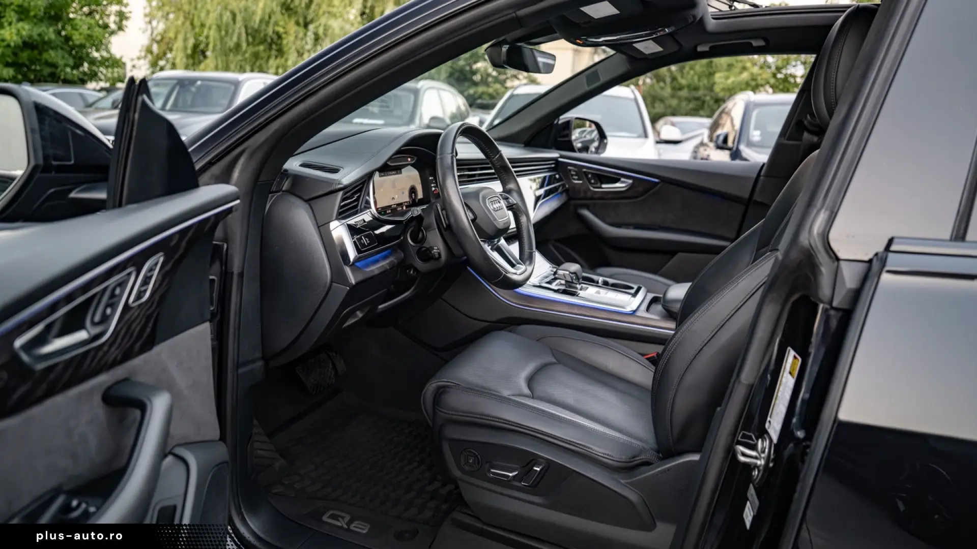 Audi Q8 SUV TFSI quattro 250 kW tiptronic S line business