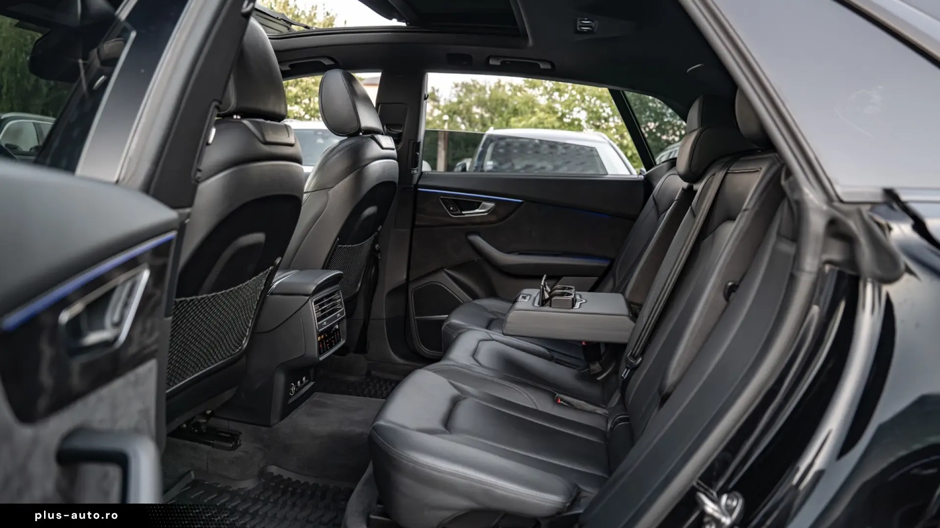 Audi Q8 SUV TFSI quattro 250 kW tiptronic S line business