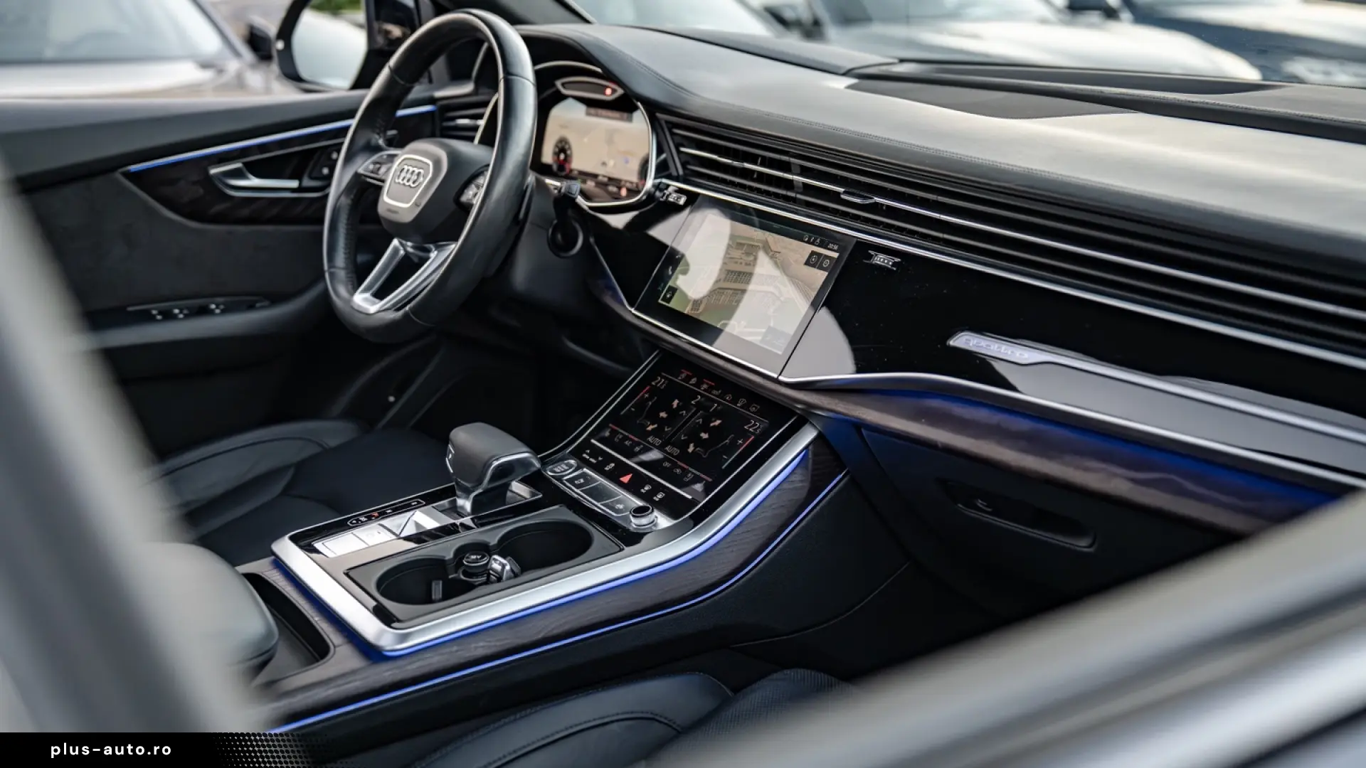 Audi Q8 SUV TFSI quattro 250 kW tiptronic S line business