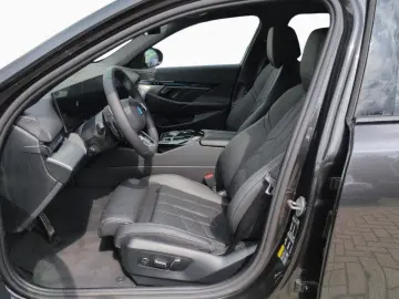 BMW 530e Lim M SPORT AdLED Pano 360  HUD H K St Go