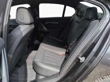 BMW 530e Lim M SPORT AdLED Pano 360  HUD H K St Go